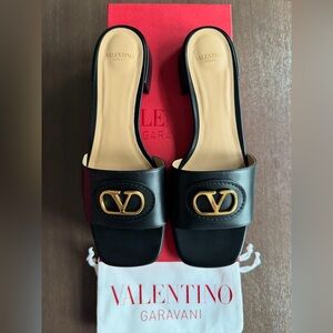 Valentino Garavani VLogo Leather Sandal